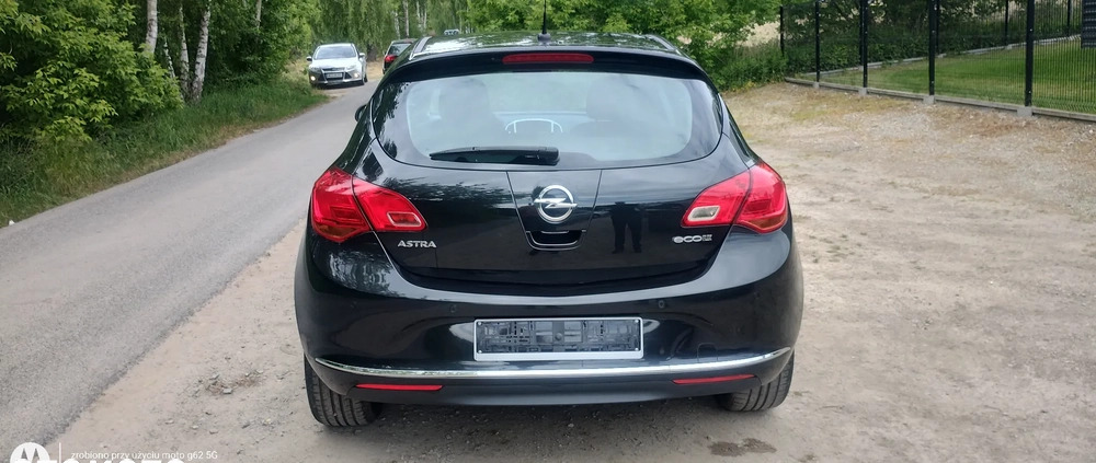 Opel Astra cena 29800 przebieg: 145000, rok produkcji 2013 z Gostynin małe 352